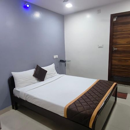 Hotel Golden Arch Bengaluru Kültér fotó