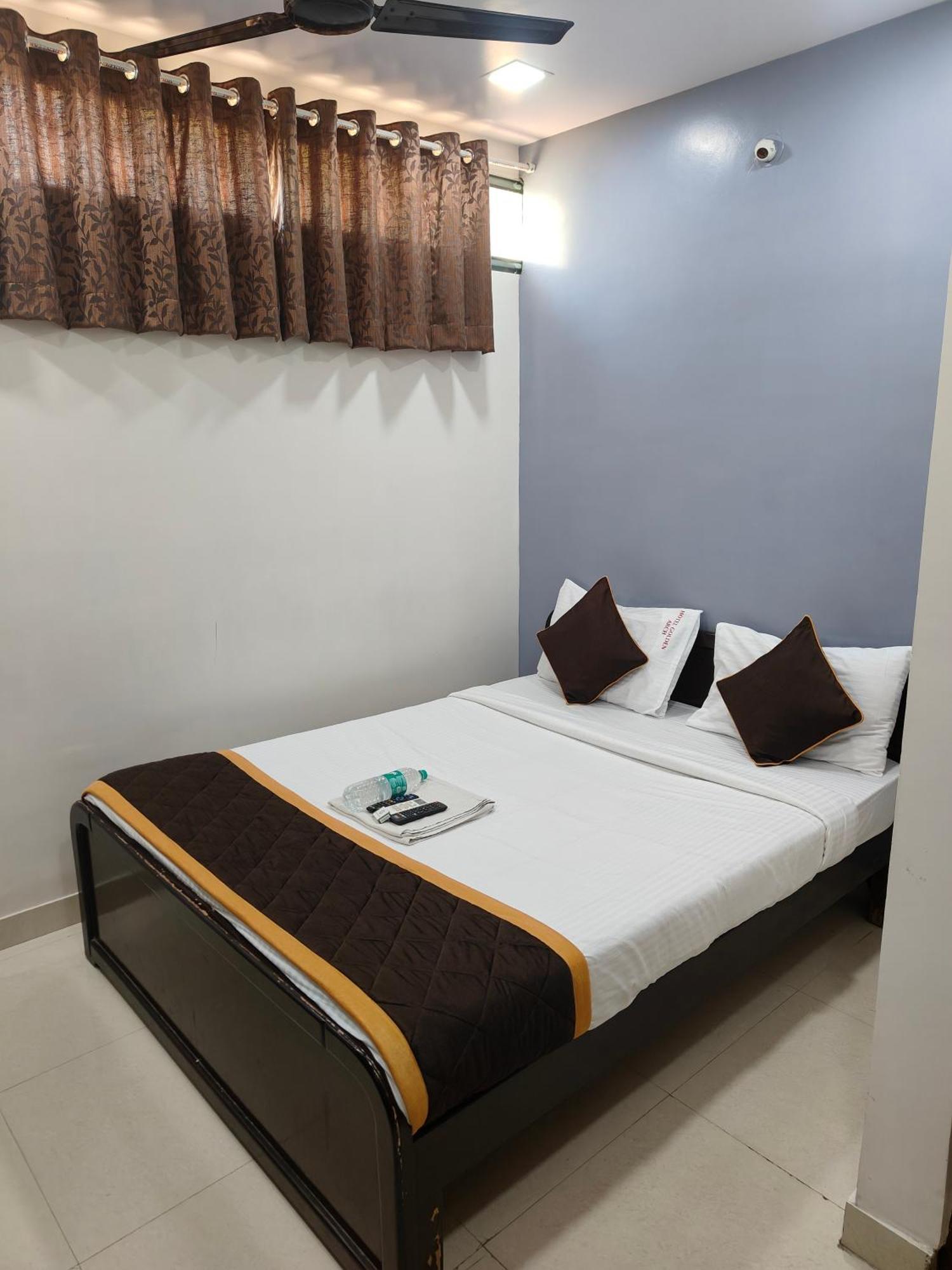 Hotel Golden Arch Bengaluru Kültér fotó