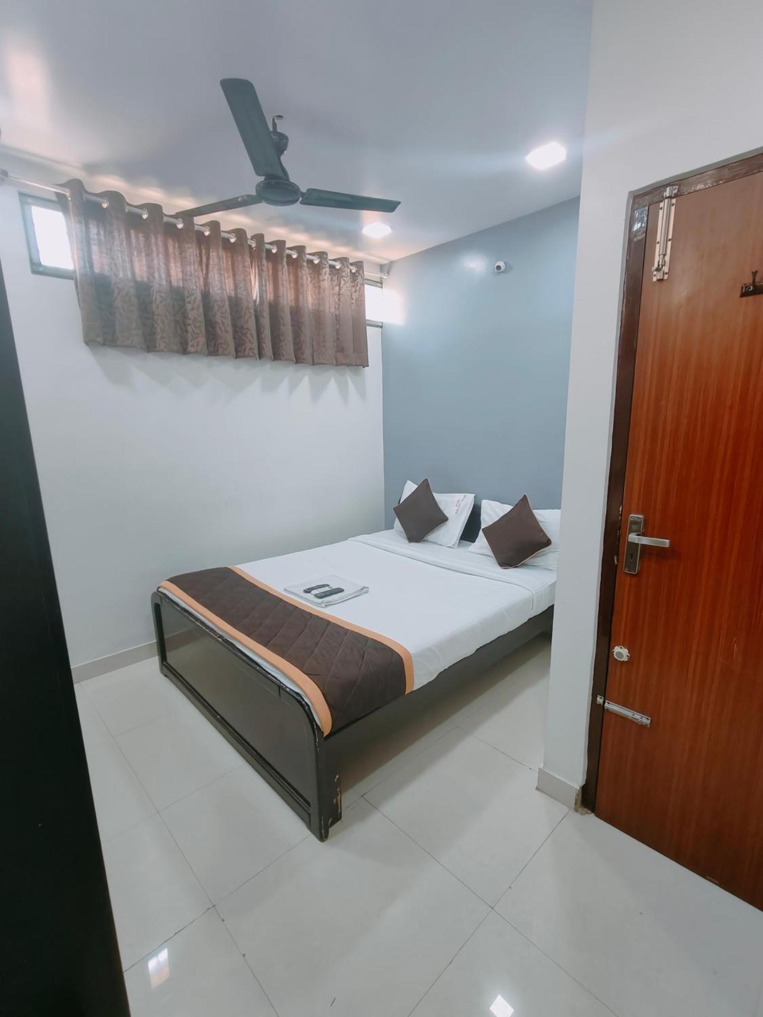 Hotel Golden Arch Bengaluru Kültér fotó